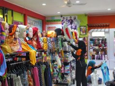 Geliat Bisnis Busana Muslim Jelang Lebaran