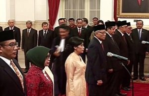 Presiden Jokowi Lantik 7 Anggota DKPP Periode 2017-2022