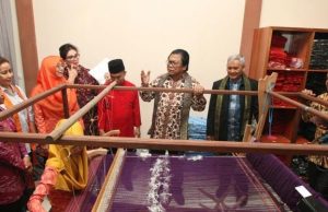 DPD Dukung Gerakan Berkain Dalam Keseharian Untuk Pelestarian Budaya