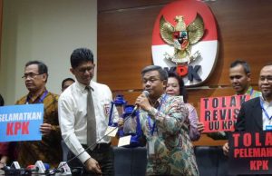 Guru Besar Antikorupsi tolak pelemahan KPK