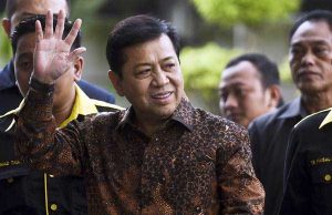 Setelah Ditetapkan Sebagai Tersangka, Dua Kursi Setnov Mulai Digoyang
