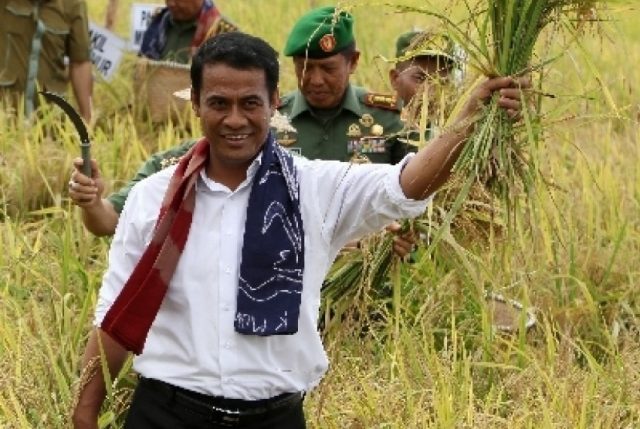 menteri-pertanian-amran-sulaiman-_150525135527-149