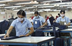 Industri Tumbuh tapi Keropos, Sektor Padat Karya Masih Tertekan