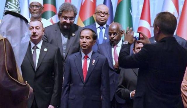 5a31523c377e4-presiden-joko-widodo-hadiri-ktt-luar-biasa-oki_663_382