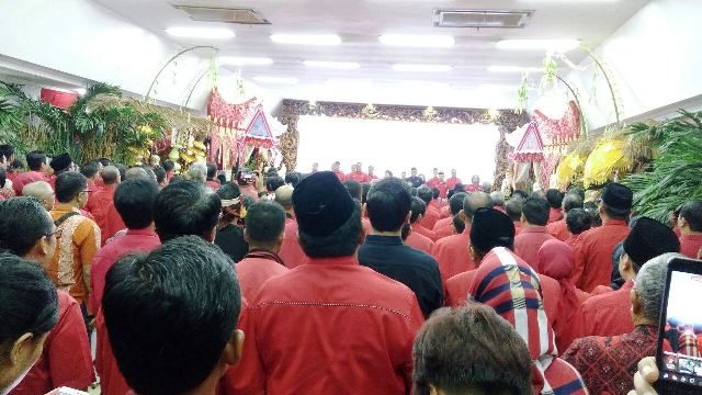 pdip-umumkan-nama-cagub-dan-cawagub-seluruh-provinsi-gDu7GuKsIH