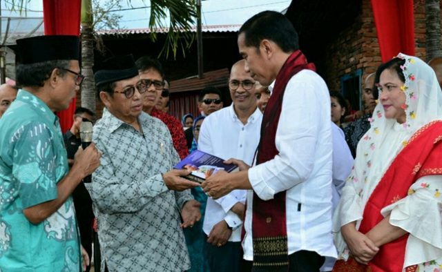 Bagi Sertifikat Tanah Di Kota Banjar Baru, Presiden Jokowi: Ini Bukan Pengibulan