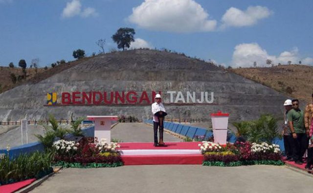 Resmikan Bendungan Tanju, Jokowi Harap Panen di NTB Berlipat