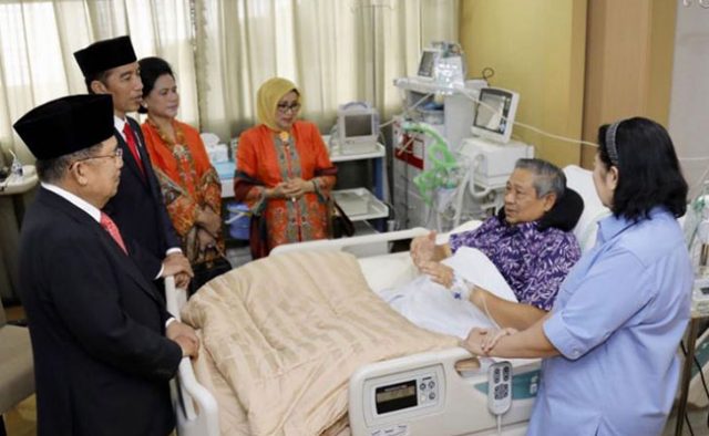 jokowi-jk-jenguk-sby-di-rumah-sakit