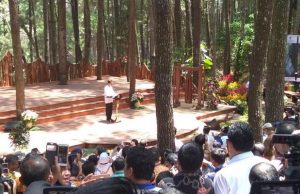 Jokowi Mengaku Heran Warga Sekitar Hutan Indonesia Tetap Miskin