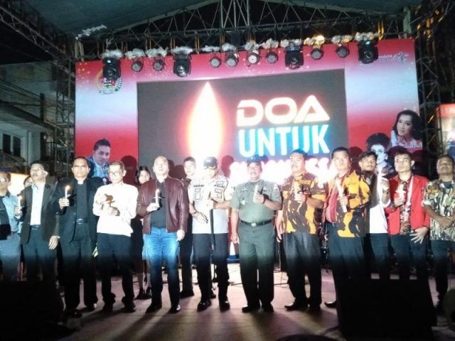 6036_Aksi-Seribu-Lilin-dari-Taput--Doa-Kedamaian-Untuk-Indonesia