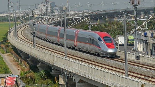 antarafoto-tarif-kereta-cepat-jakarta-bandung-161023-rai-6_ratio-16x9