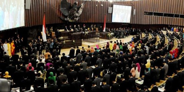 764995_07423612082026_330315_12084521072016_sidang_tahunan_MPR